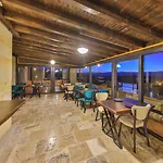 Noble Crown Stone House Cappadocia 3*