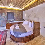 Noble Crown Stone House Cappadocia 3*