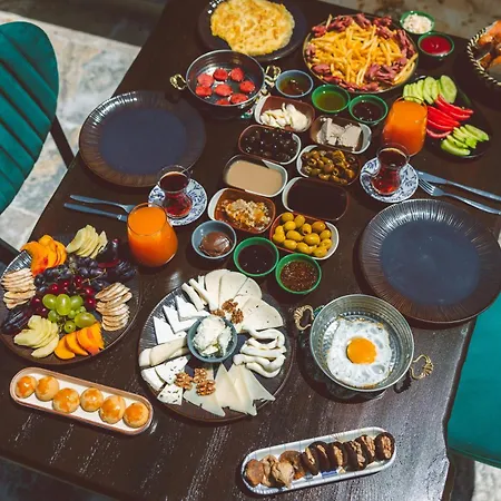 Noble Crown Stone House Cappadocia 4*