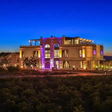 Noble Crown Stone House Cappadocia *