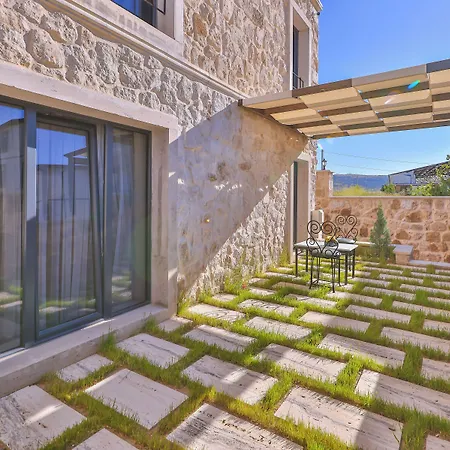 Noble Crown Stone House Cappadocia 4*