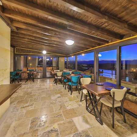 Noble Crown Stone House Cappadocia 4*
