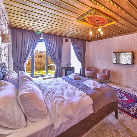 Noble Crown Stone House Cappadocia 4*