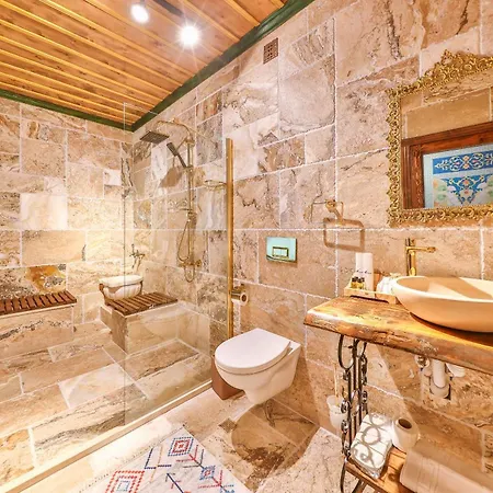 Noble Crown Stone House Cappadocia 3*