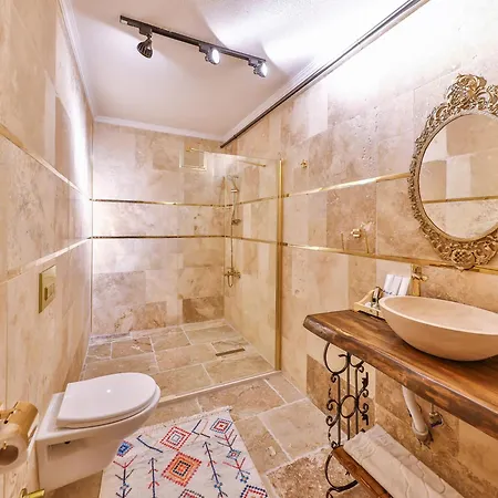 Noble Crown Stone House Cappadocia 4* ウチヒサール