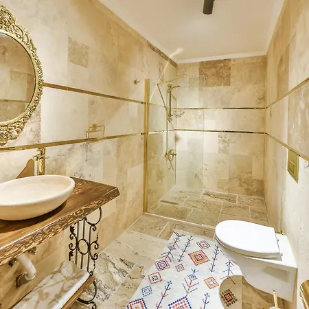 ベッド・アンド・ブレックファスト Noble Crown Stone House Cappadocia