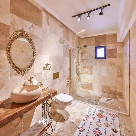 Noble Crown Stone House Cappadocia ベッド・アンド・ブレックファスト