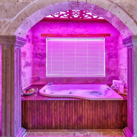 Noble Crown Stone House Cappadocia 4* ウチヒサール