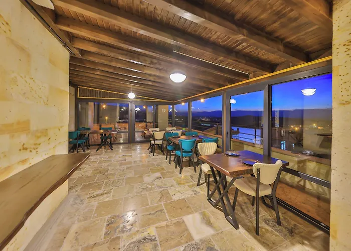 Noble Crown Stone House Cappadocia 4*